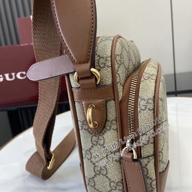 Gucci專櫃古馳最新款Emblem男士旅行系列斜挎包肩背包 jh2581型號：821160